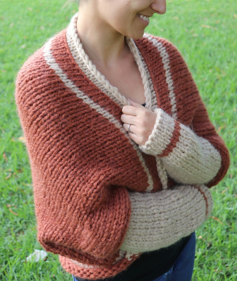 Susana from Fluffy Stitches wearing the Knit Barcelona Shrug